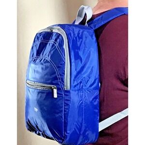 FlexiFreeze Re-Freezable Insulated Backpack Cooler Wearable Collapsable Soft